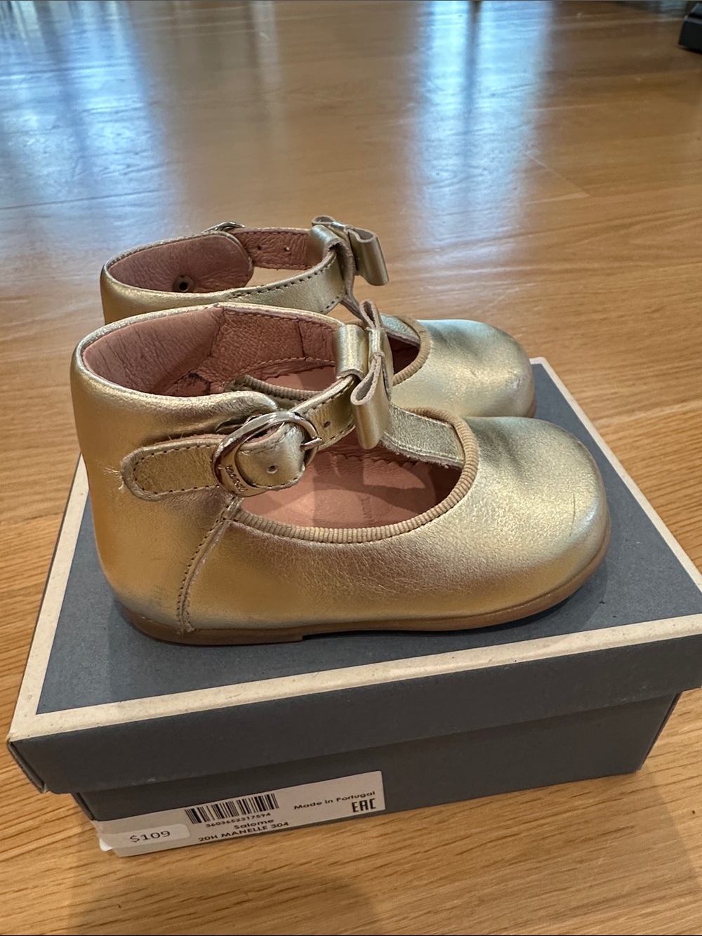 Jacadi Metallic Gold Mary Jane Shoes with Bow